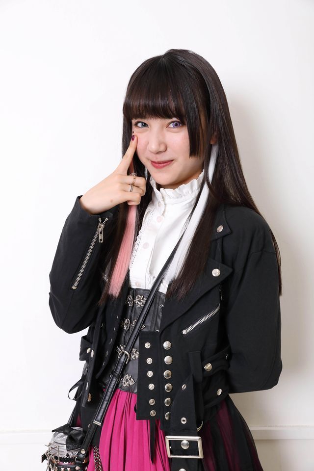 假面骑士极狐贝洛芭演员个人写真 过几年才能看到泳装写真集_腾讯新闻