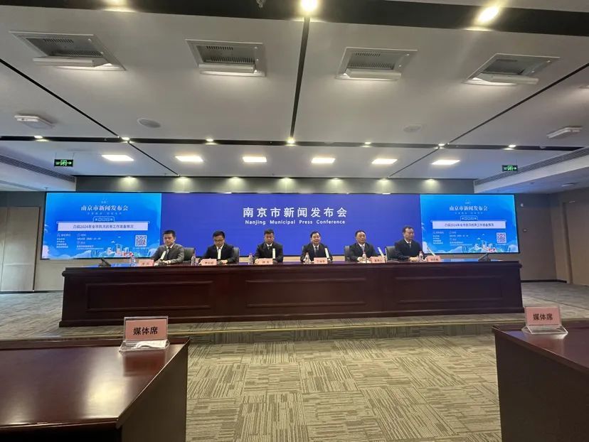 特别是对副热带高气压强弱及位置变化,西太平洋及印度洋,南海海温变化