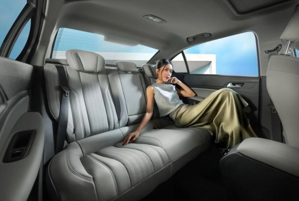 风格已经保持了很多年,即使现在看来也要比同级别不少车型更有设计感