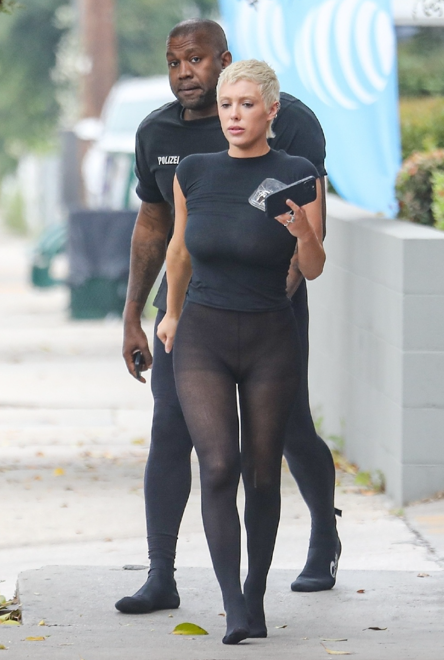 angelababy露个脚趾就被骂恶心光脚穿搭的她却被夸爆了