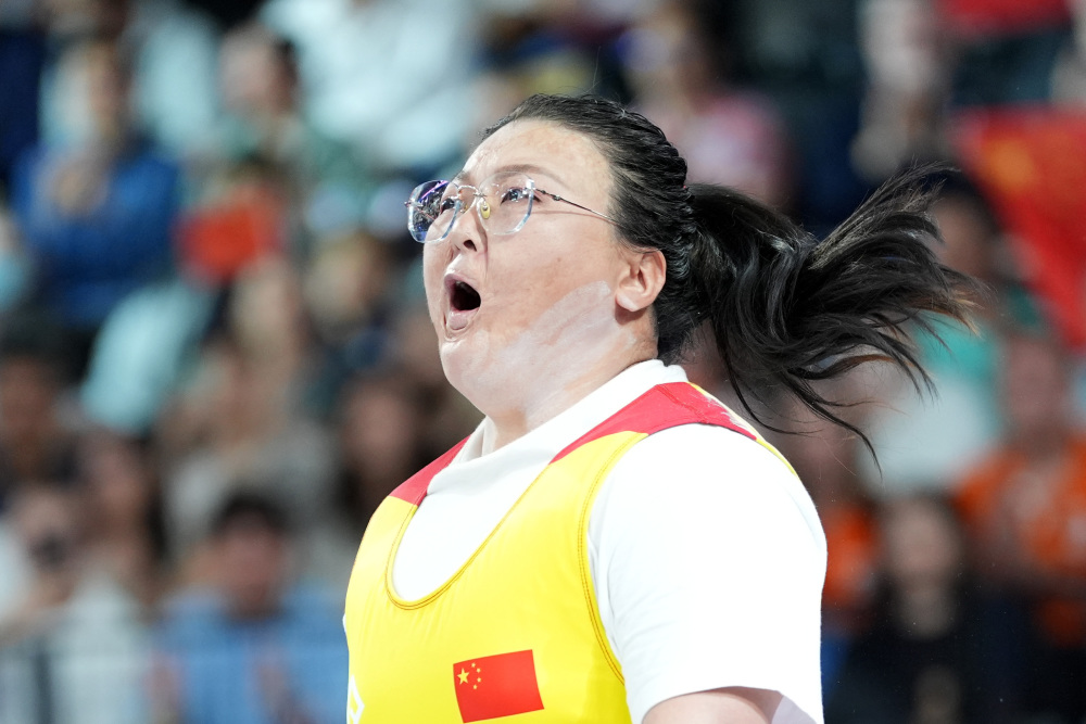 举重——韩淼雨夺得女子79公斤级冠军