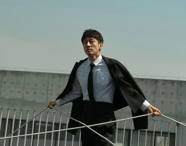 张鲁一失踪片方都联系不到他工作室回应正闭关创作中