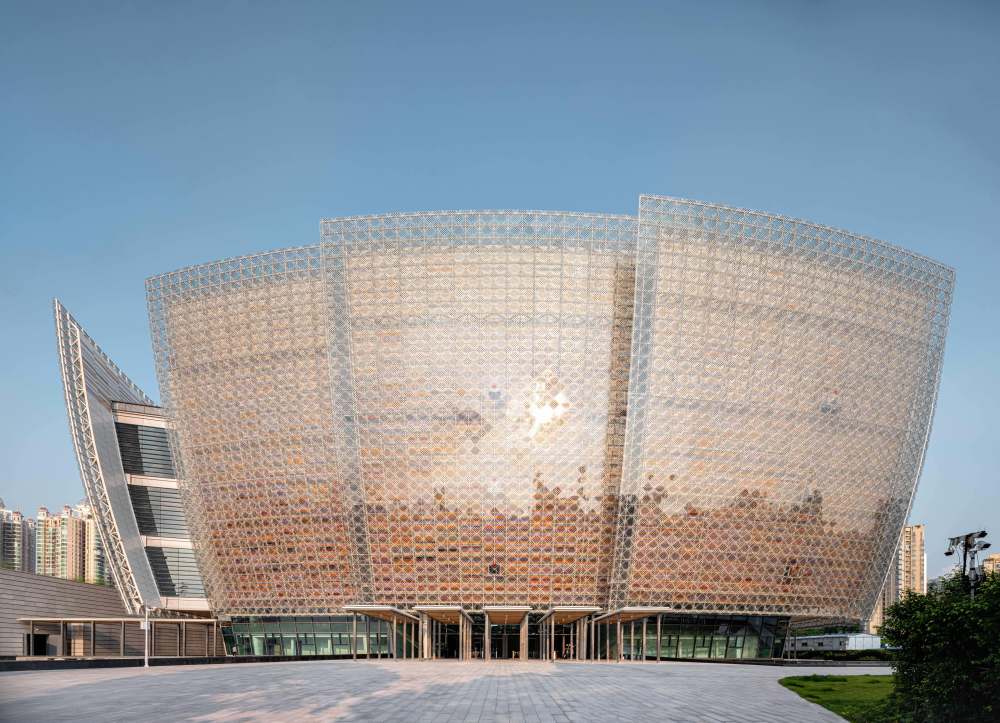 随记者探馆:广州艺术博物院(广州美术馆)新馆掀开面纱_腾讯新闻