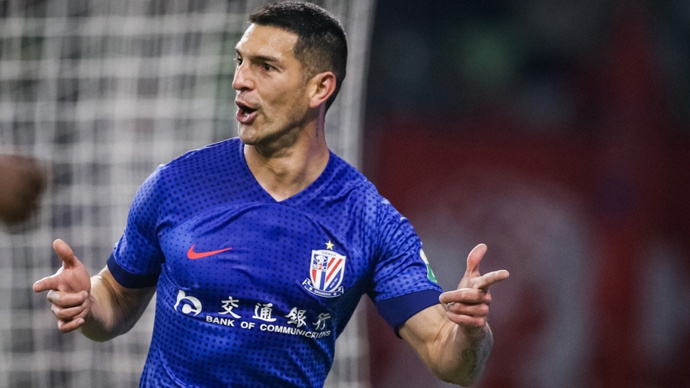 跟武磊并列中超射手榜首,这名申花外援喊出要竞争金靴奖