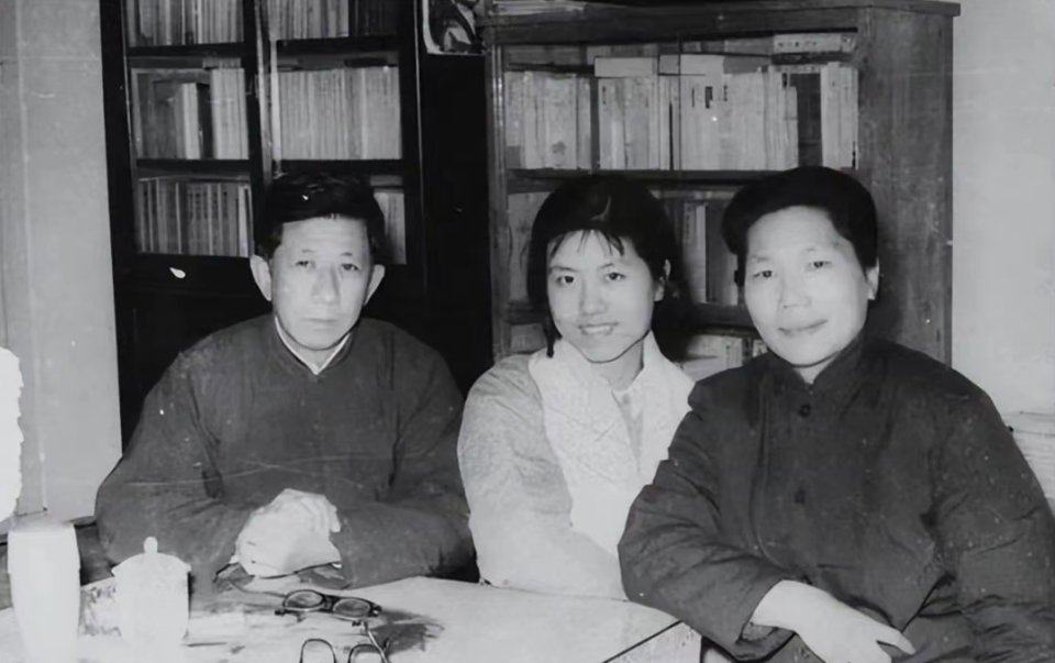 一个中国女人,戴上法国最高荣誉勋章