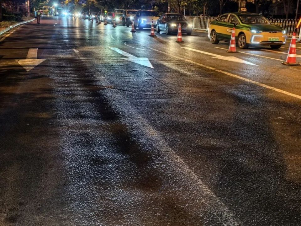 开裂,沉陷城市道路集中"看医生"