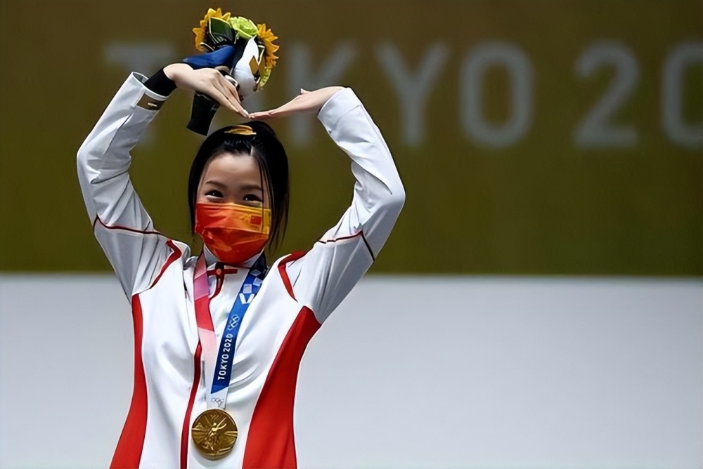 杨倩罕见晒训练照!"消失"1年备战巴黎奥运,长相变样疑似整容_腾讯新闻