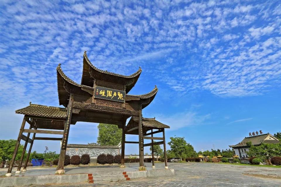 开封"王婆"将来武汉新洲,"干娘茶馆"交友活动在景区持续两天