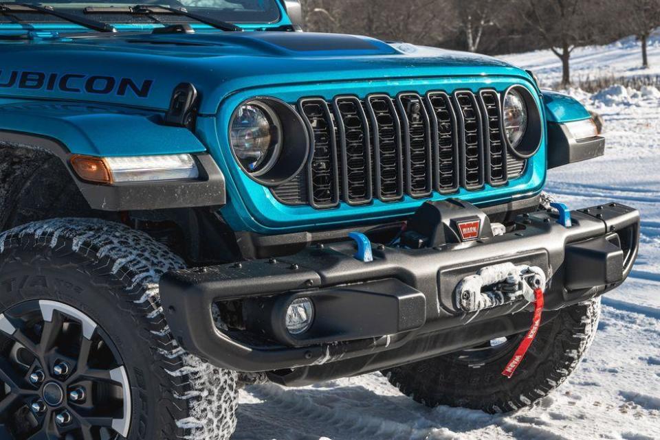 搭载插电混动车型,2024款jeep牧马人4xe rubicon实车图发布_腾讯新闻