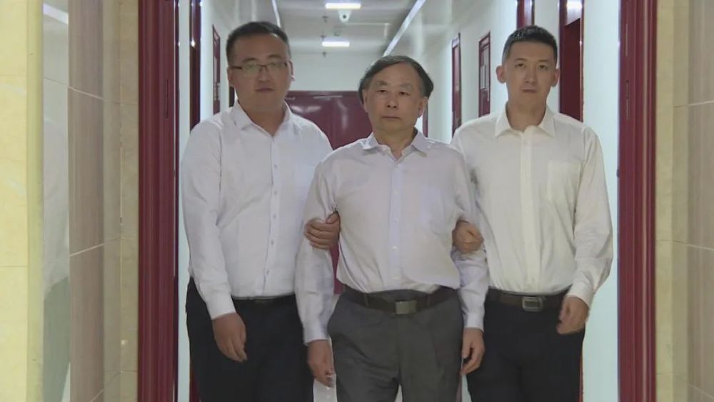 国投电力原党委书记郭启刚回国投案，于2019年7月外逃头条快报-313啦实用网