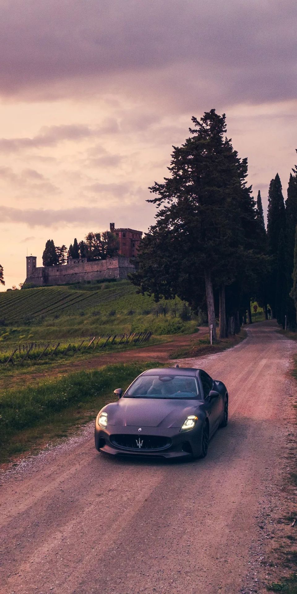 玛莎拉蒂首款纯电跑车百公里加速27秒