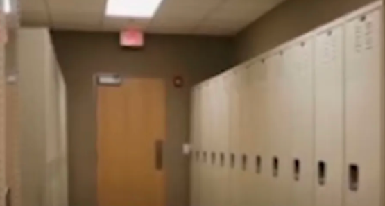 女更衣室被装监控近十年,数百女员工更衣过程,在公共区域被展示