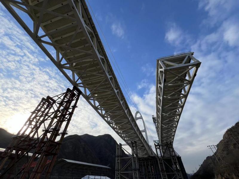 安家莊特大橋上跨豐沙鐵路轉體橋,是國道109新線高速公路唯一一座轉體