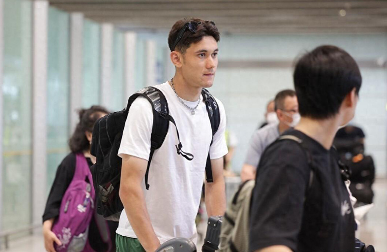 引毕津浩卖掉拜合拉木老崔操作太骚了不续约克雷桑鸡