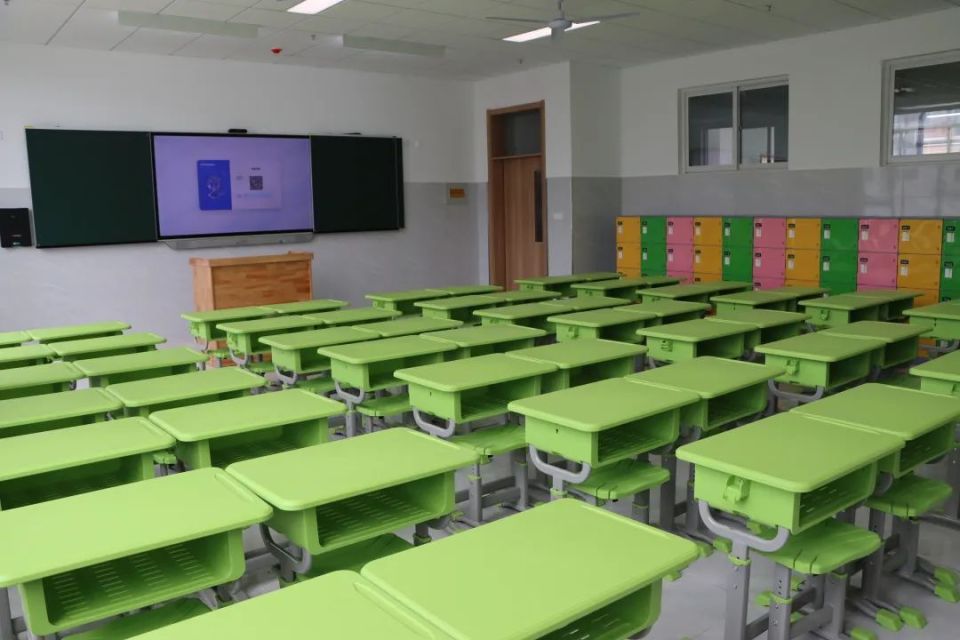 日照某大型综合体试营业,新营中学一新校区招生!