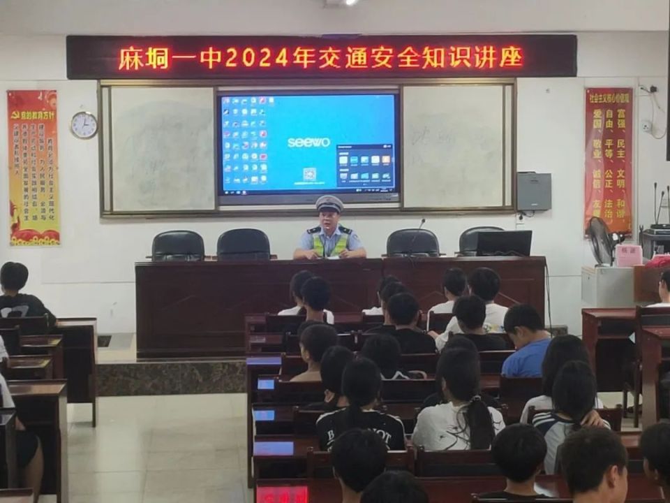 "桂平市公安局交警大队指出,将结合往年护航高考的有效做法,加大警力