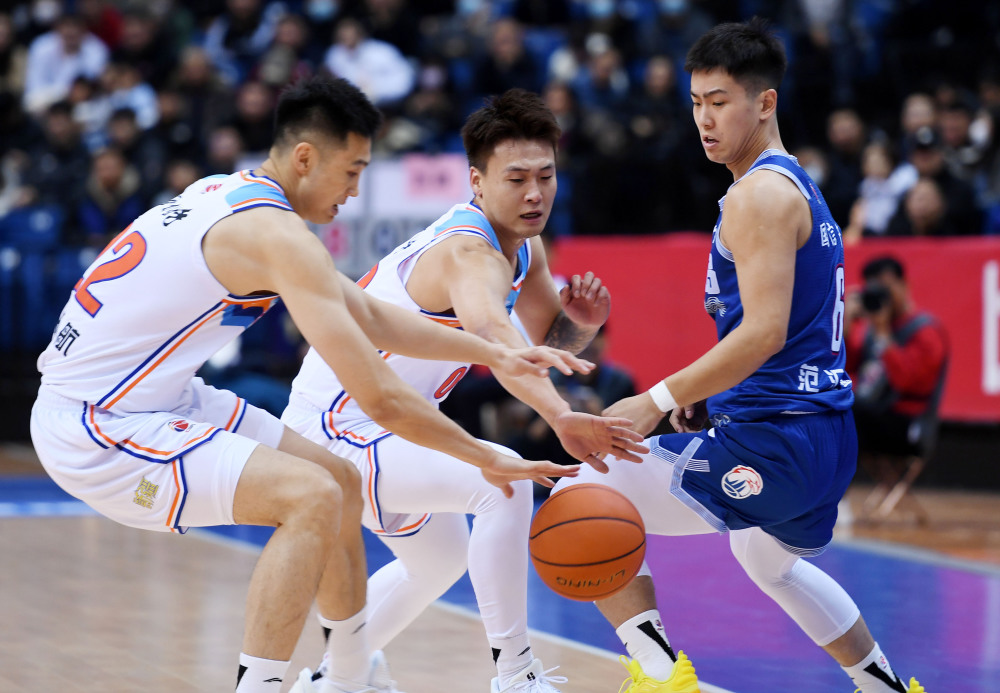 篮球cba常规赛青岛国信水产胜新疆伊力特