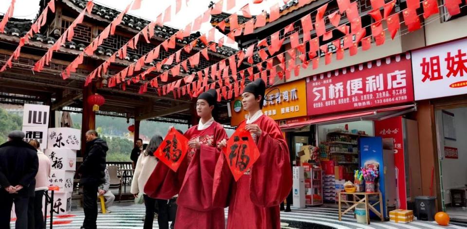 【茶酒飘香年味浓,文商惠民迎新年】文峰云桥首届美食音乐年货节拉开