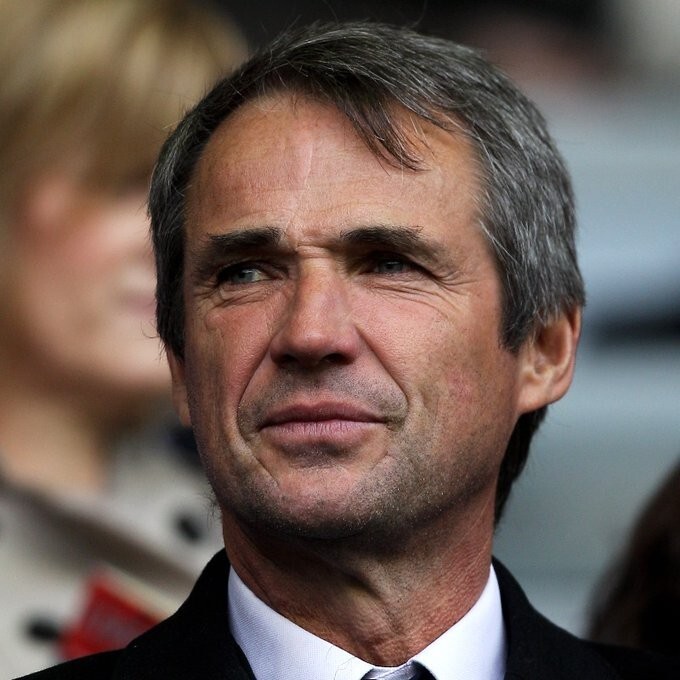 68岁前队长阿兰-汉森病重住院,利物浦官方送祝福