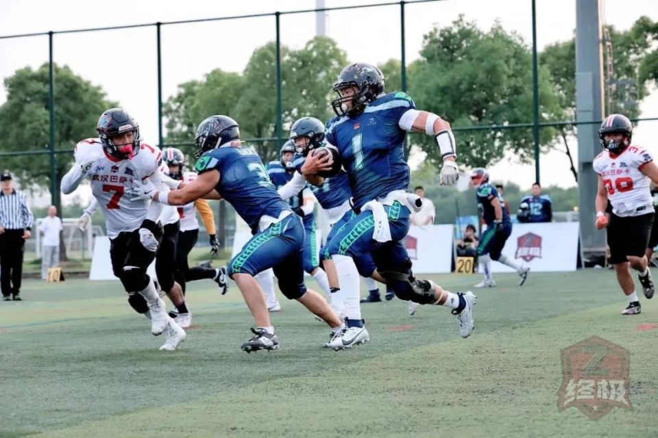 【2024橄榄球国内比赛记】z league春季联赛总决赛:上海鹰三军用命