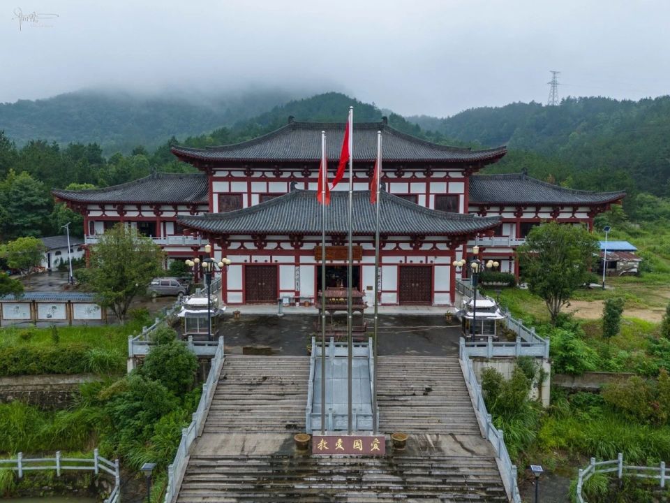 太湖佛光寺即以前的晋熙白衣庵,环境清幽中,可感受其禅韵之绵长