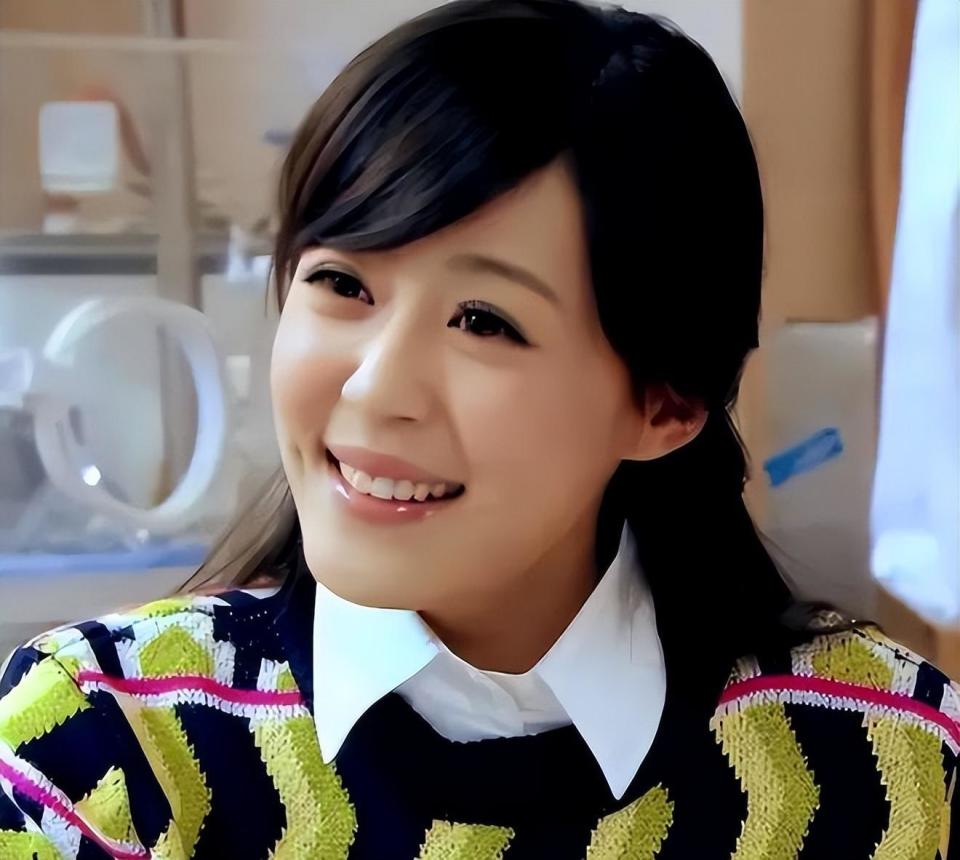 所以至今不结婚,如今伤疤再度被揭开,不知道李金铭时隔多年还会不会