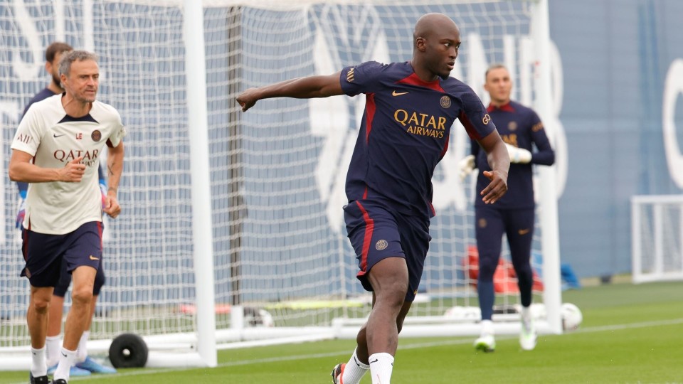 巴黎官方达尼洛右腿筋受伤将缺席至11月国际比赛日结束