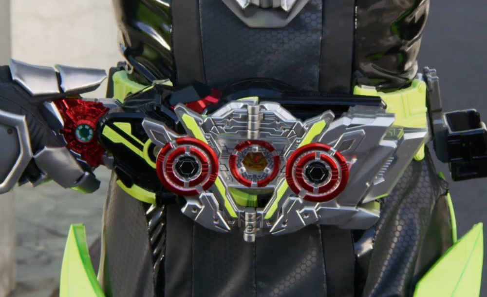 假面骑士03造型公开把v3的面部刻在了脸上挪用了伊甸的胸甲