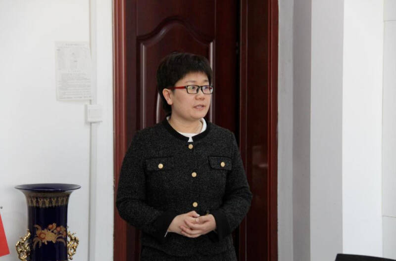 项目组成员李娴以所教班级为例,详细介绍了融合分级阅读课程的具体