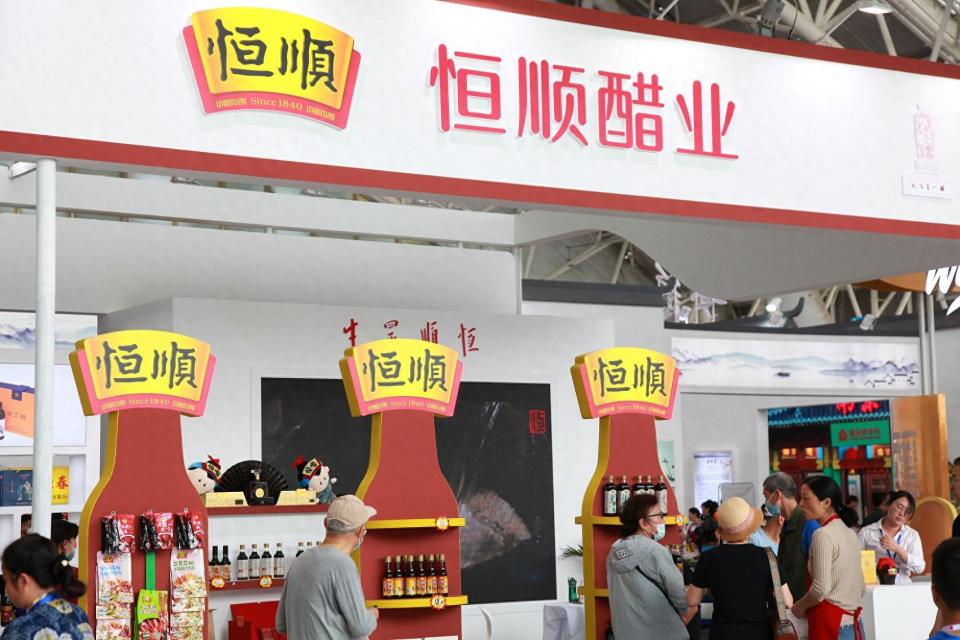 恒顺醋业总经理上任仅半年辞职主业营收微增178多元转型待考