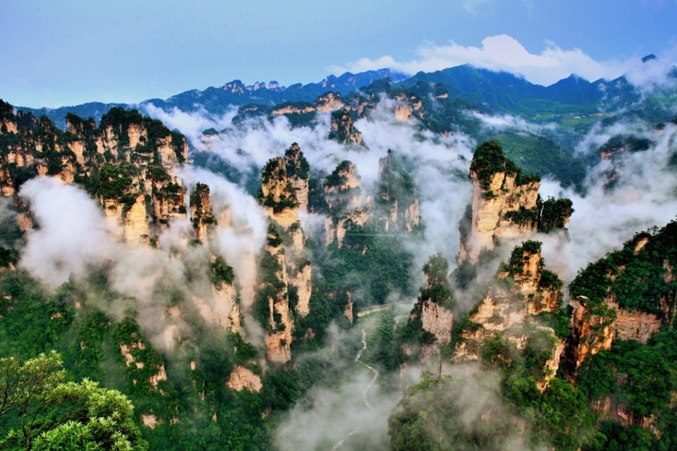 罗霄山脉主峰图片