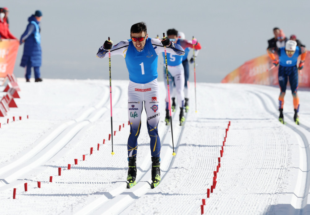 越野滑雪公开组男子个人短距离传统技术决赛赛况
