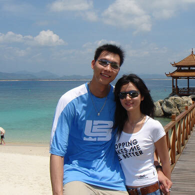 除了超模钟鹿纯以外,易建联还曾和其他女人传过绯闻.