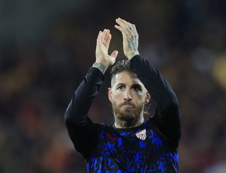 西媒拉莫斯下赛季想留在塞维利亚同时也不排除转会