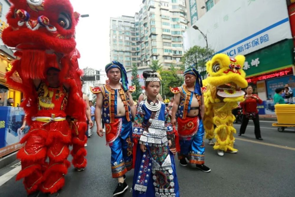 快来围观黔南州各地四月八过得好热闹