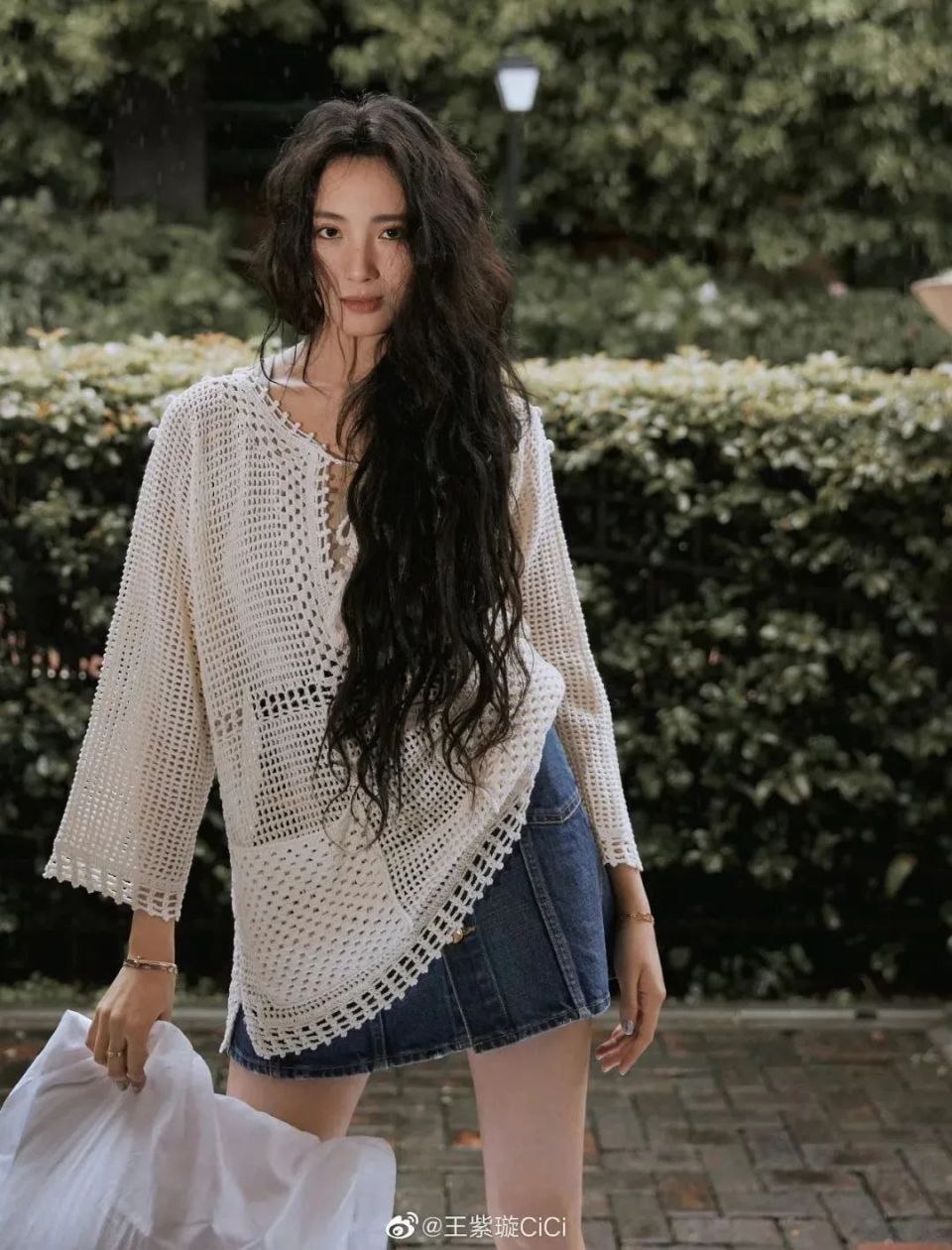 看了金智媛的羊毛卷,想烫发的心又挡不住啦!