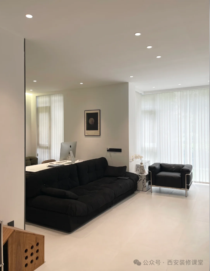 60㎡极简黑白灰,一室一人一狗一猫