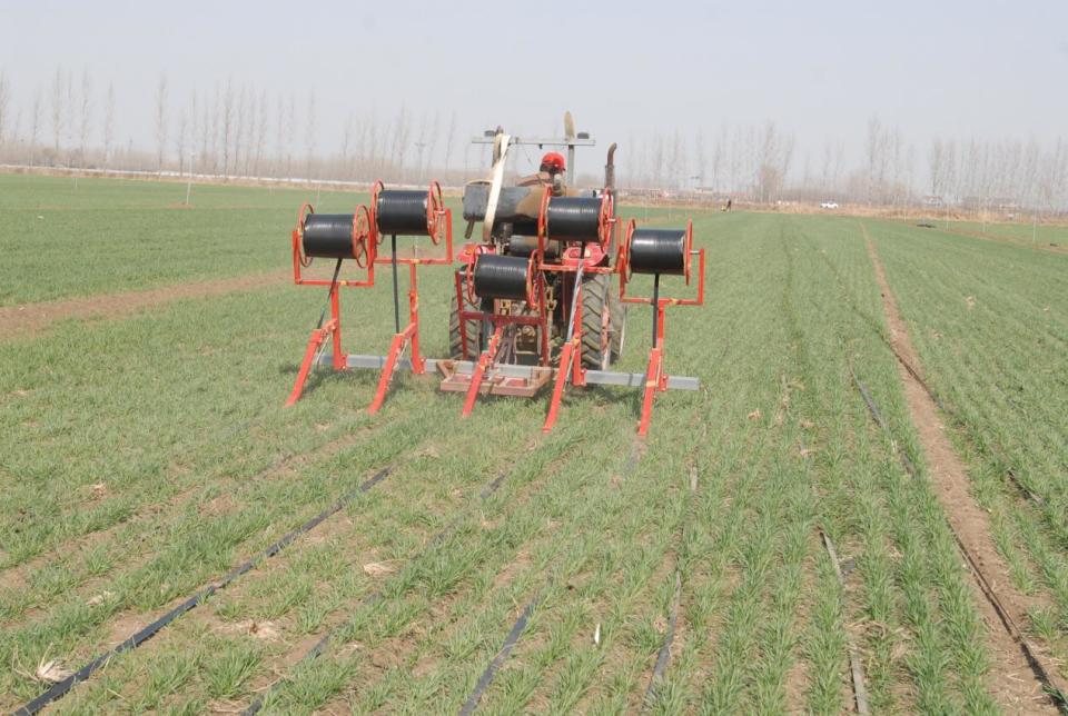 自动淋灌,智能施肥,无人机喷药……即墨科技助力56万亩麦田管理_腾讯