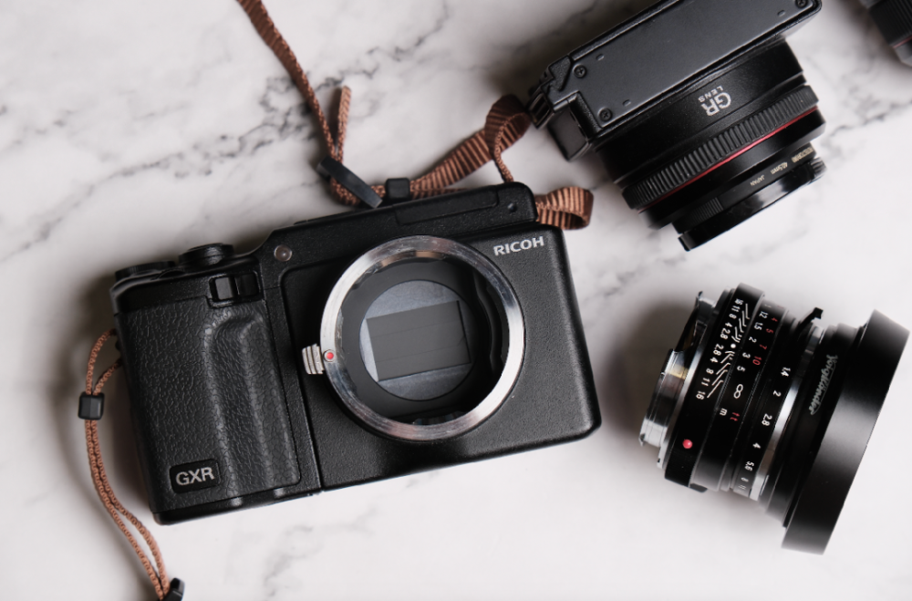 模块"mount a12,安装在理光gxr上后它就变成了没有旁轴取景器的徕卡m8