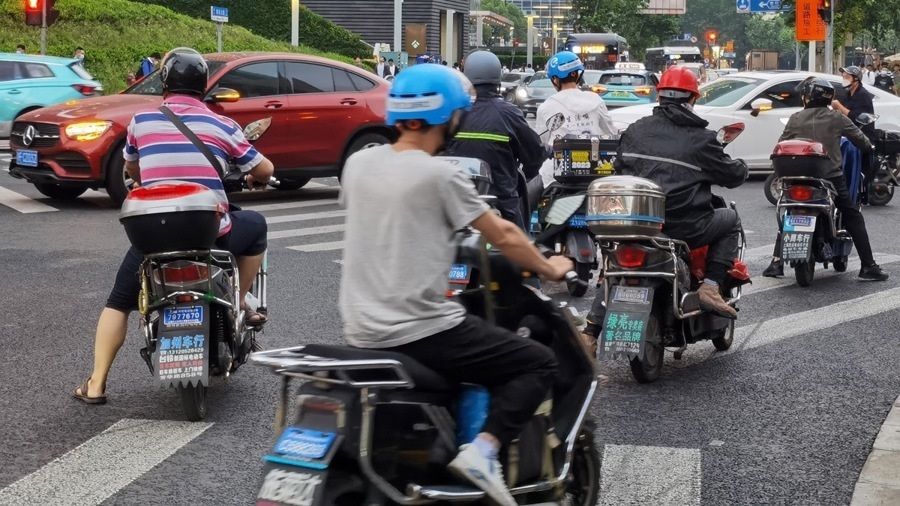 央广网:十问电动自行车安全隐患