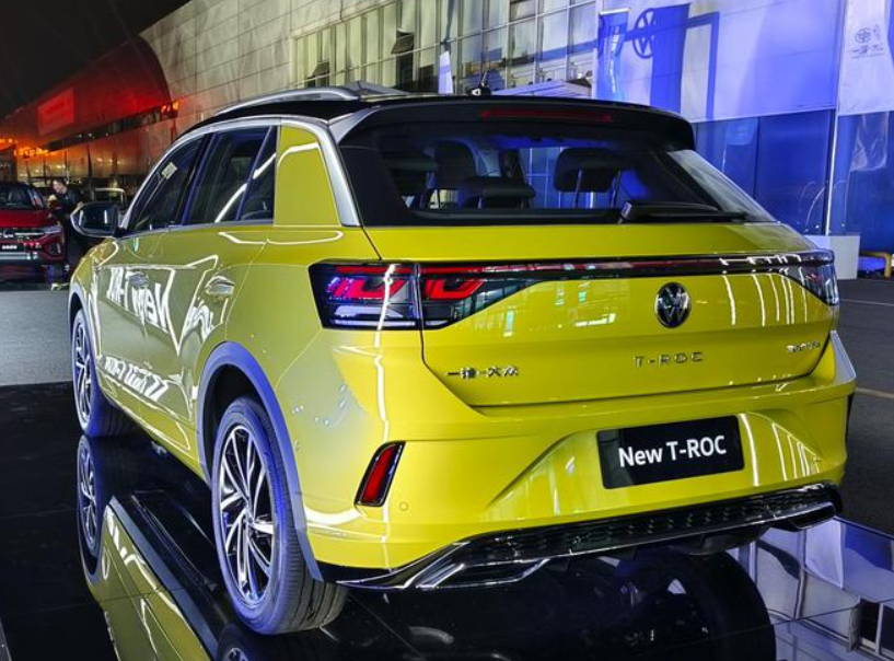 一汽-大众新款t-roc探歌亮相 外观内饰动力全面升级_腾讯新闻