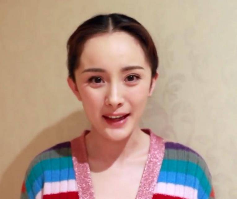 曾经北电艺考第一现在的北电考官杨幂粉丝疯狂吹捧为何网友却质疑演技