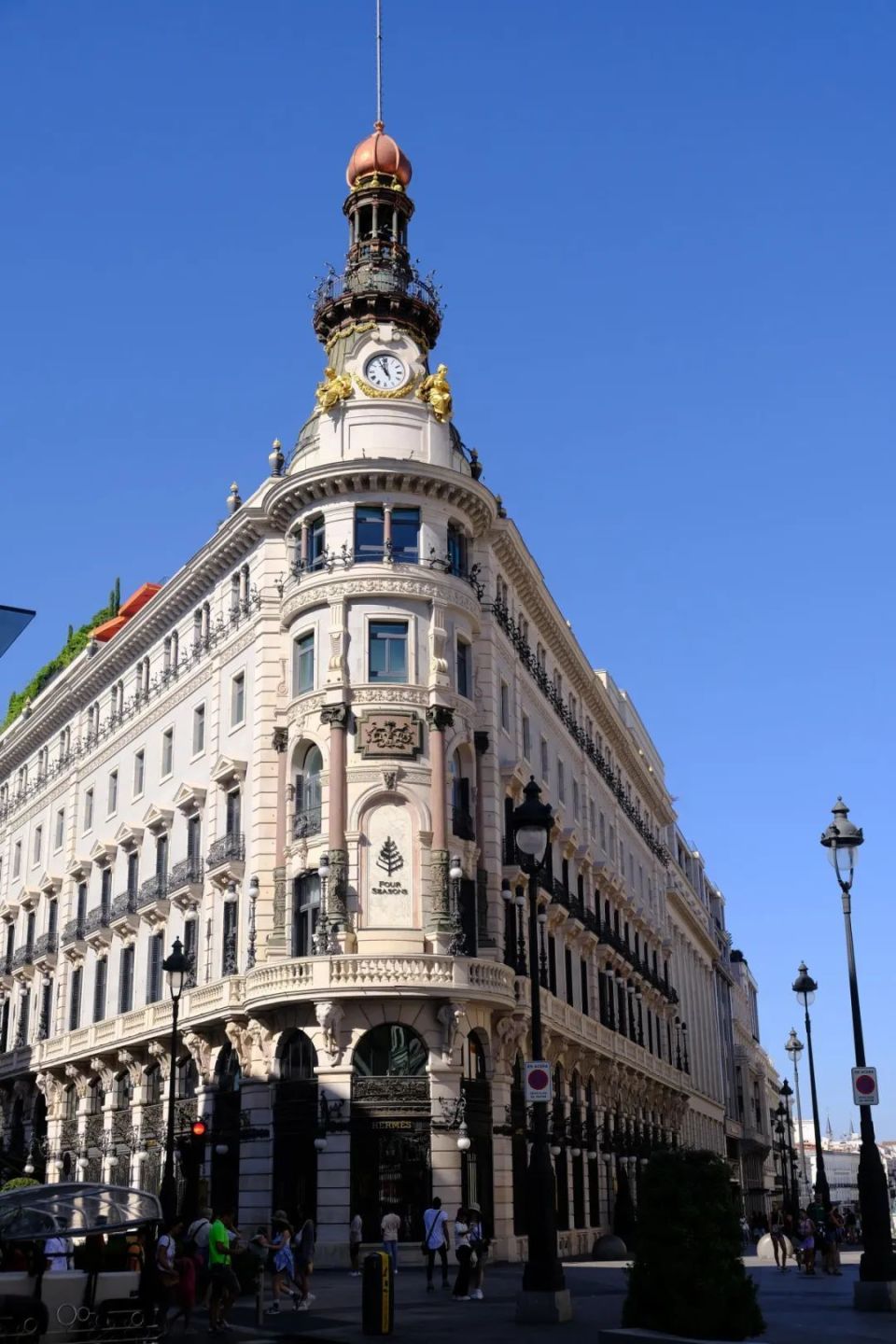 更方便且实惠在以建筑精美著称的欧洲马德里在这方面只能算是普通其实