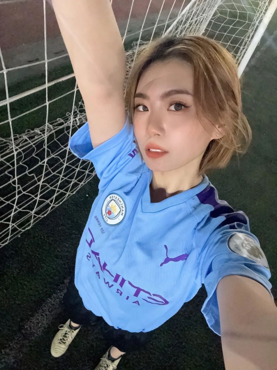 采访丨女球迷丸子:曼城和国安双料,因邵佳一入坑
