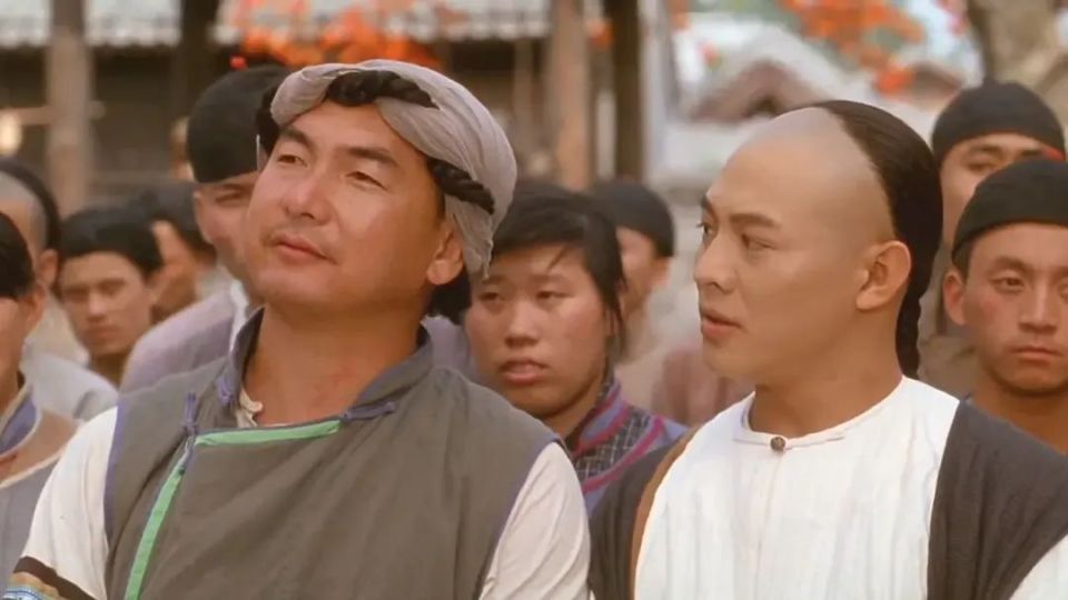 成龙再次发文！悼念师兄元奎：一路走好，永远怀念你_腾讯新闻