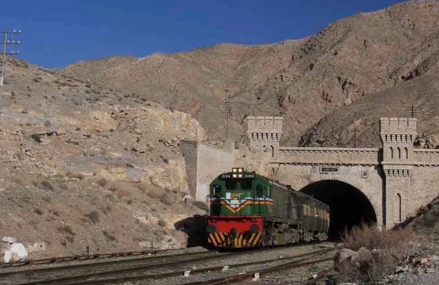 中方加入横贯阿富汗的铁路来了塔利班抓住了改变国运的机会