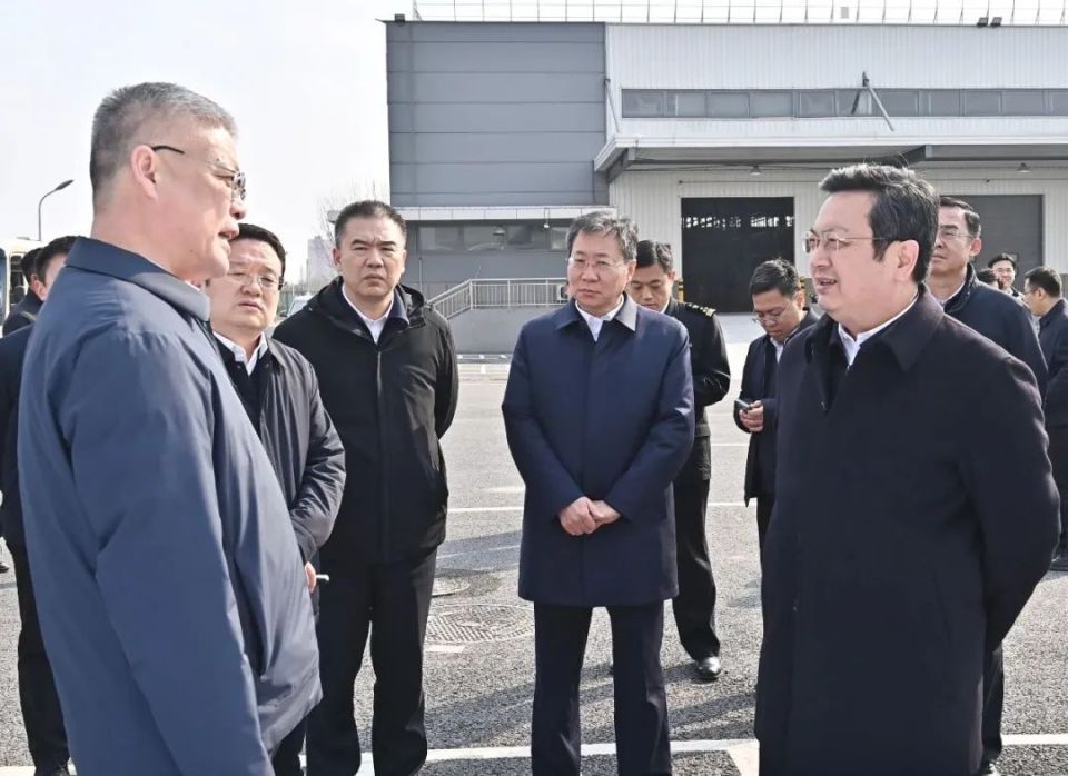 张国华调研雄安综合保税区项目建设运营情况并主持召开自贸试验区工作专题会