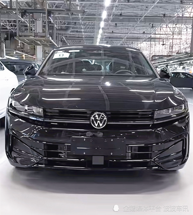 全新大众迈腾最新实车组图曝光黑色的车身很合适