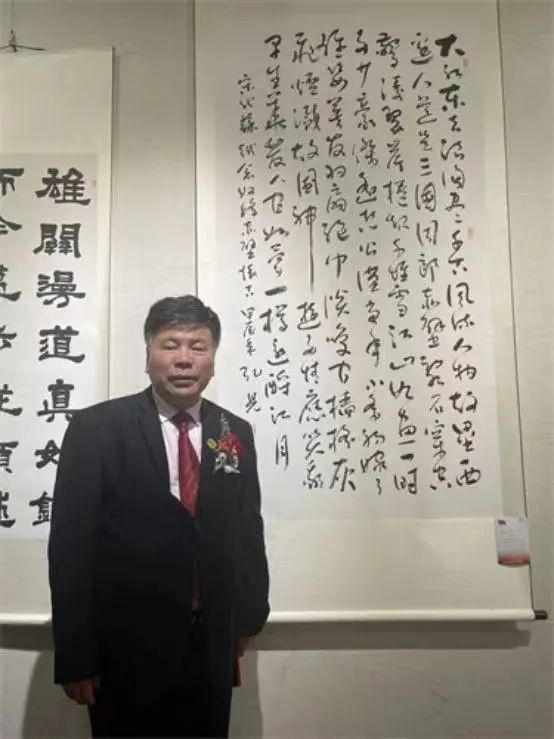 "双百展"隆重开幕
