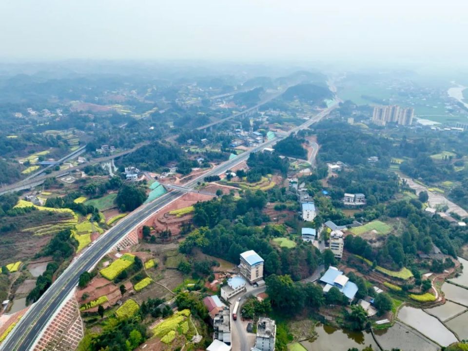 这条路预计4月底达到交付条件!